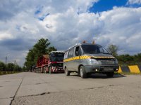 Transportation of the Liebherr Crawler crane with a lifting capacity of 1350 t